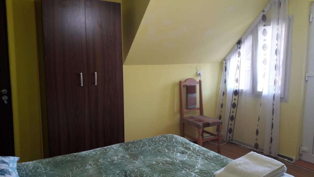 Ferienwohnung Family&Friends Ceahlău Exterior foto