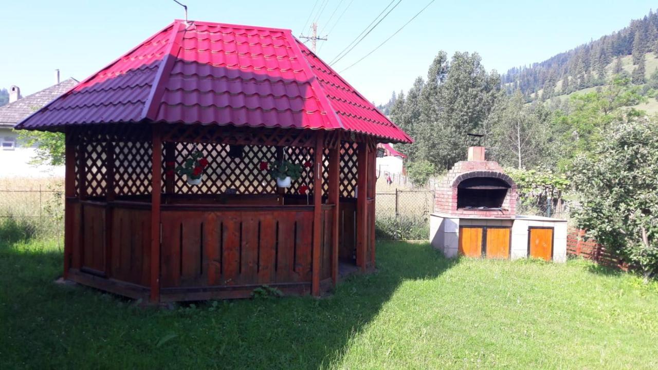 Ferienwohnung Family&Friends Ceahlău Exterior foto